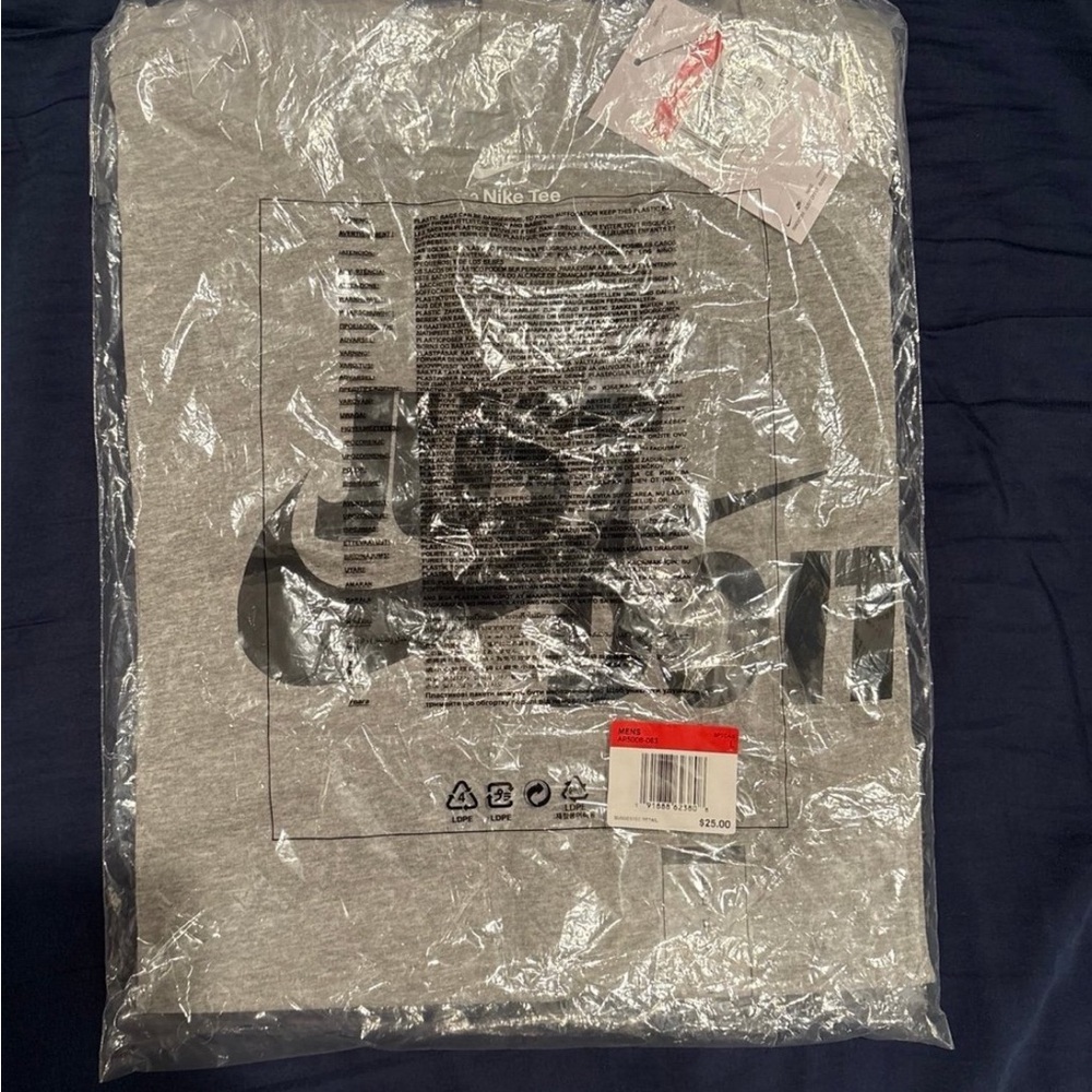 Nike Gray “Just do it” graphic Tee